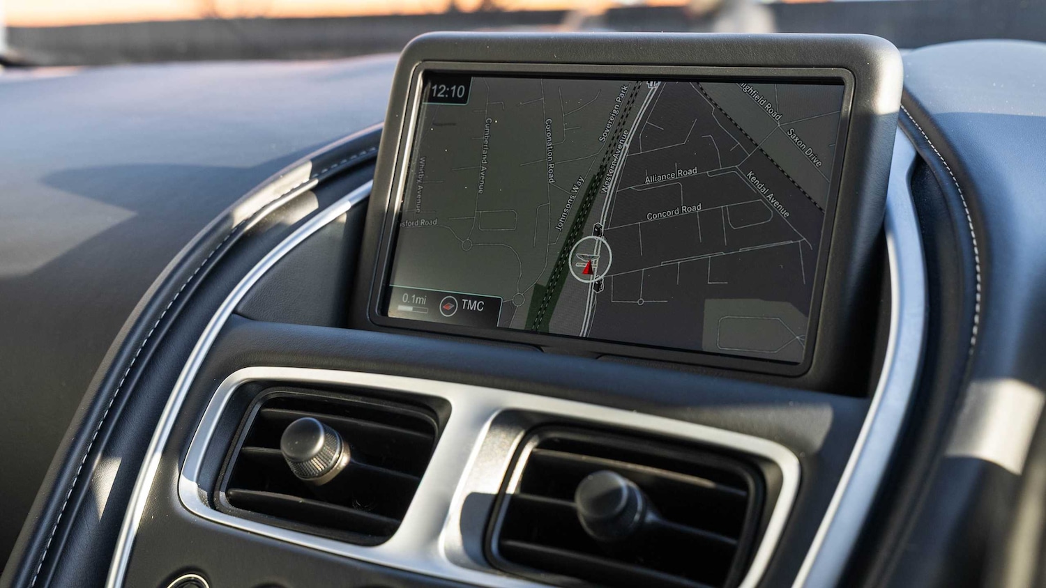 Used Aston Martin DB11 2019 for sale - 76842825: Photo 24