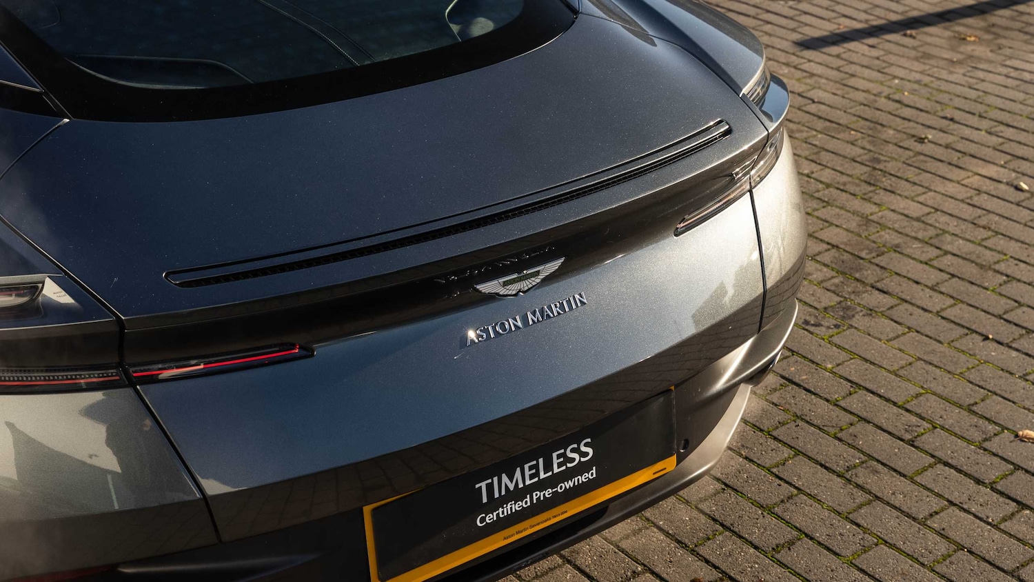 Used Aston Martin DB11 2019 for sale - 76842825: Photo 8