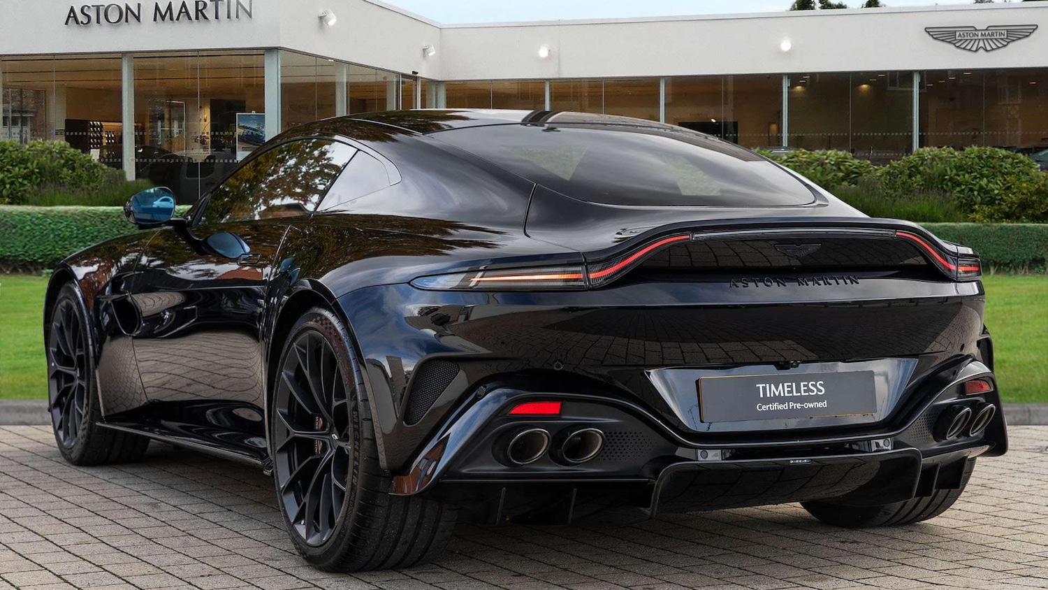 Used Aston Martin Vantage 2025 for sale - 76390607: Photo 2