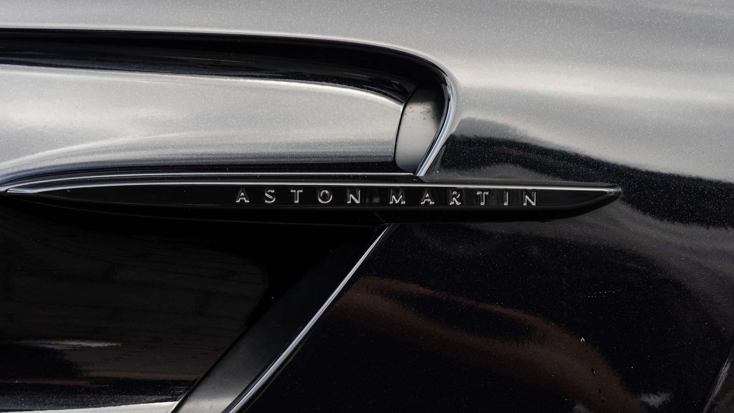 Used Aston Martin Vantage 2025 for sale - 76390607: Photo 29