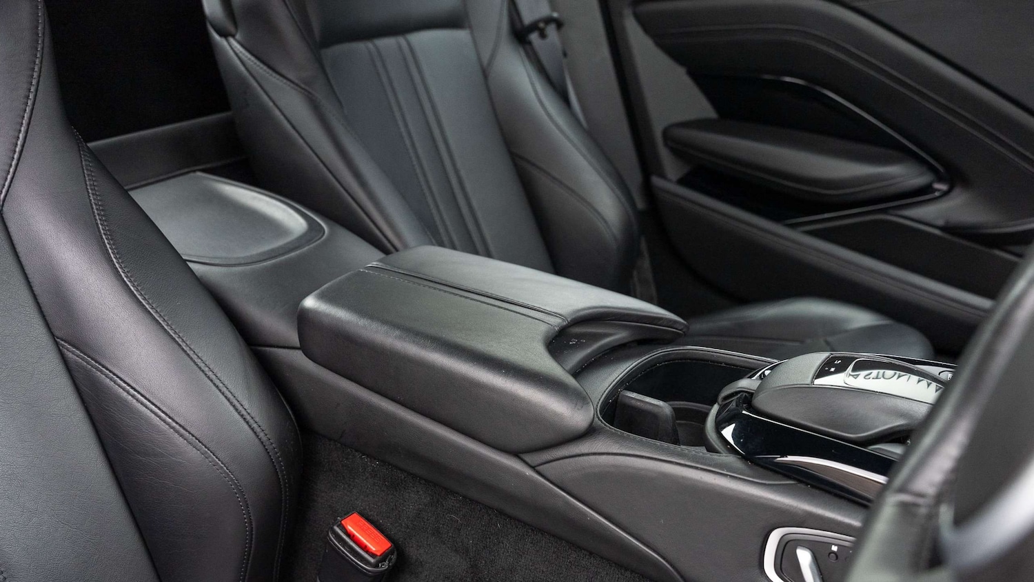 Used Aston Martin Vantage 2019 for sale - 76156078: Photo 18