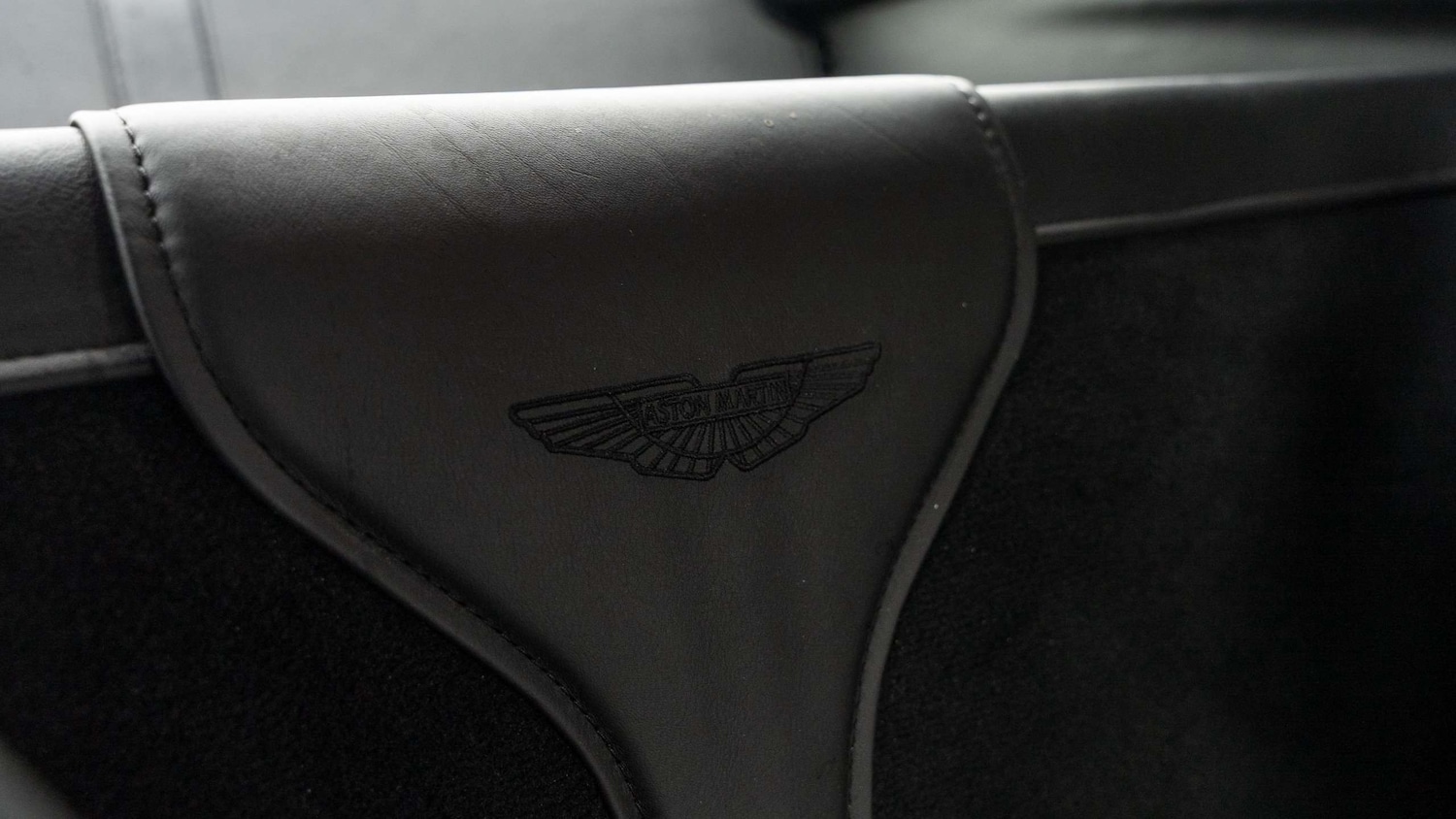 Used Aston Martin Vantage 2019 for sale - 76156078: Photo 22