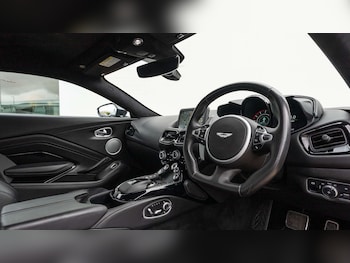 Used Aston Martin Vantage 2019 for sale - 76156078: Photo