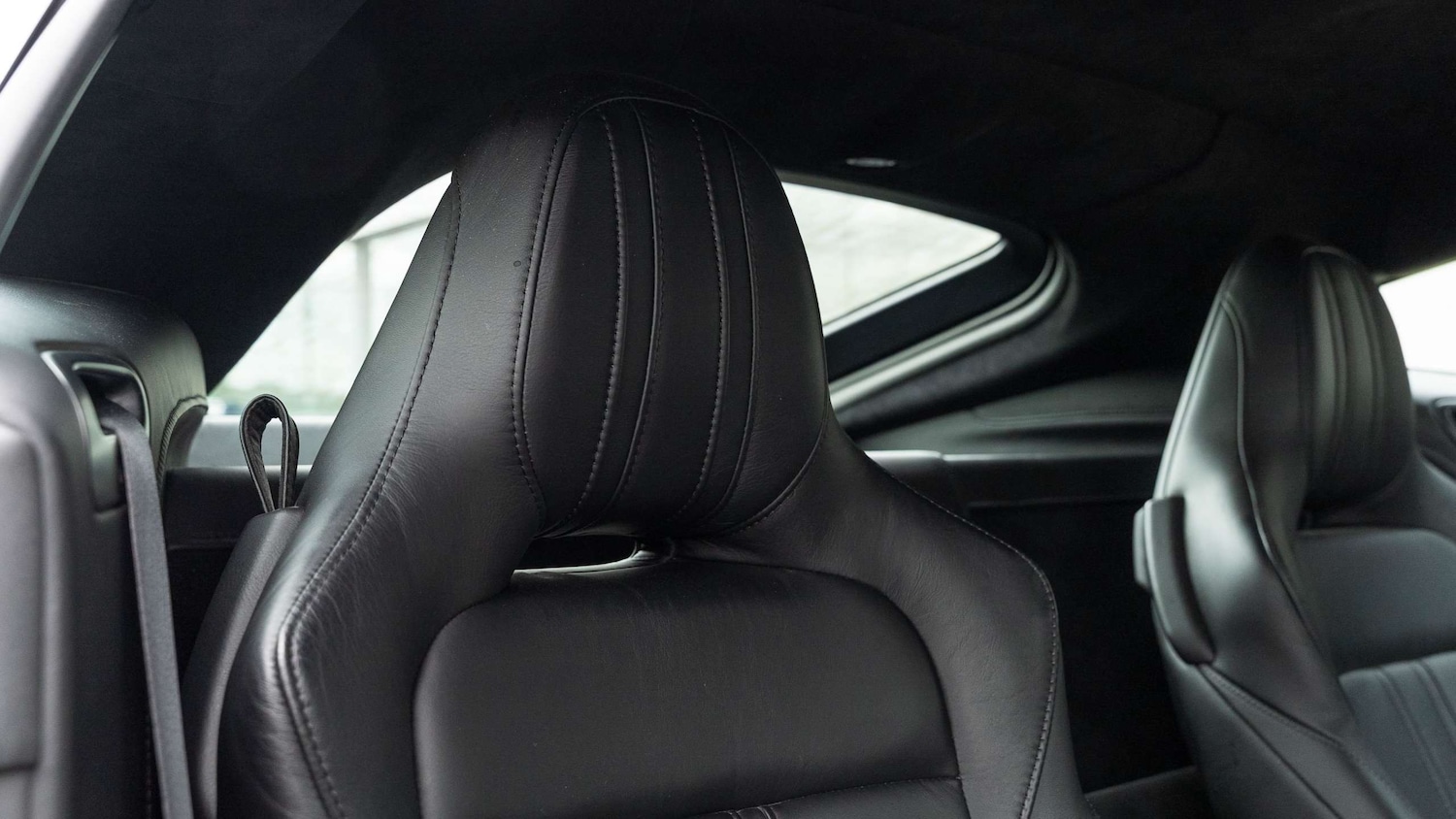 Used Aston Martin Vantage 2019 for sale - 76156078: Photo 5