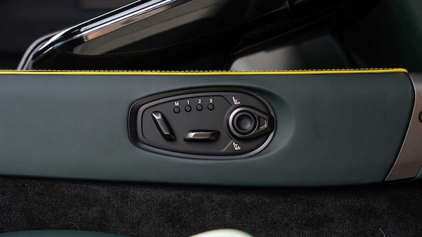 Used Aston Martin Vantage 2025 for sale - 75523113: Photo 26