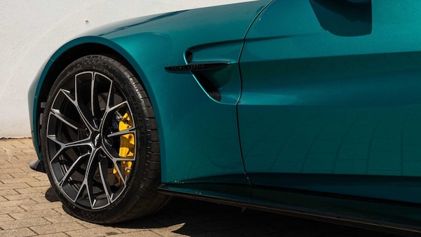 Used Aston Martin Vantage 2025 for sale - 75523113: Photo 9