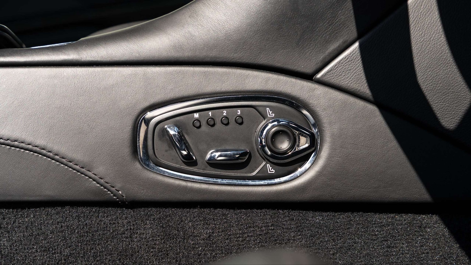 Vehicle 33