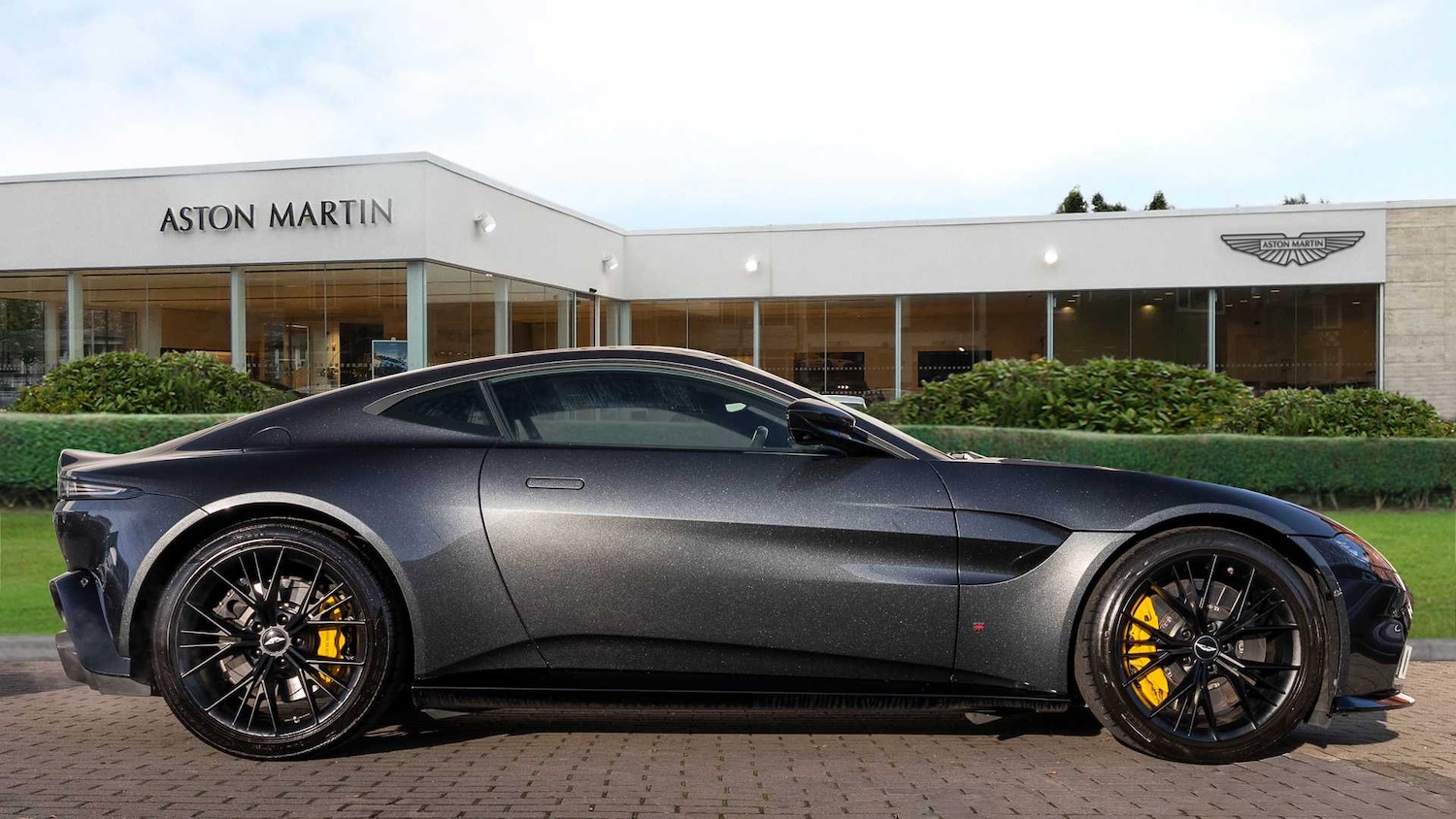 Used Aston Martin Vantage 2021 for sale - 76955135: Photo 13