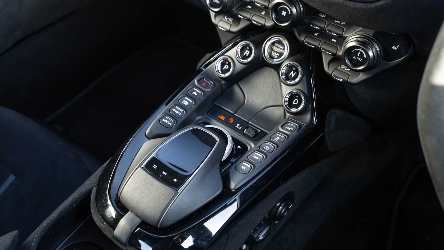 Used Aston Martin Vantage 2021 for sale - 76955135: Photo 24