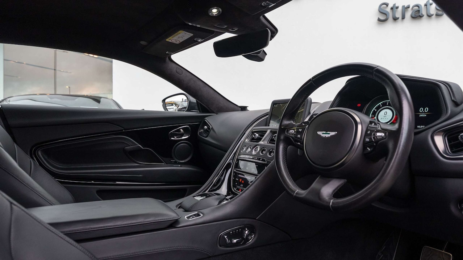 Used Aston Martin DB11 2017 for sale - 76475770: Photo 15