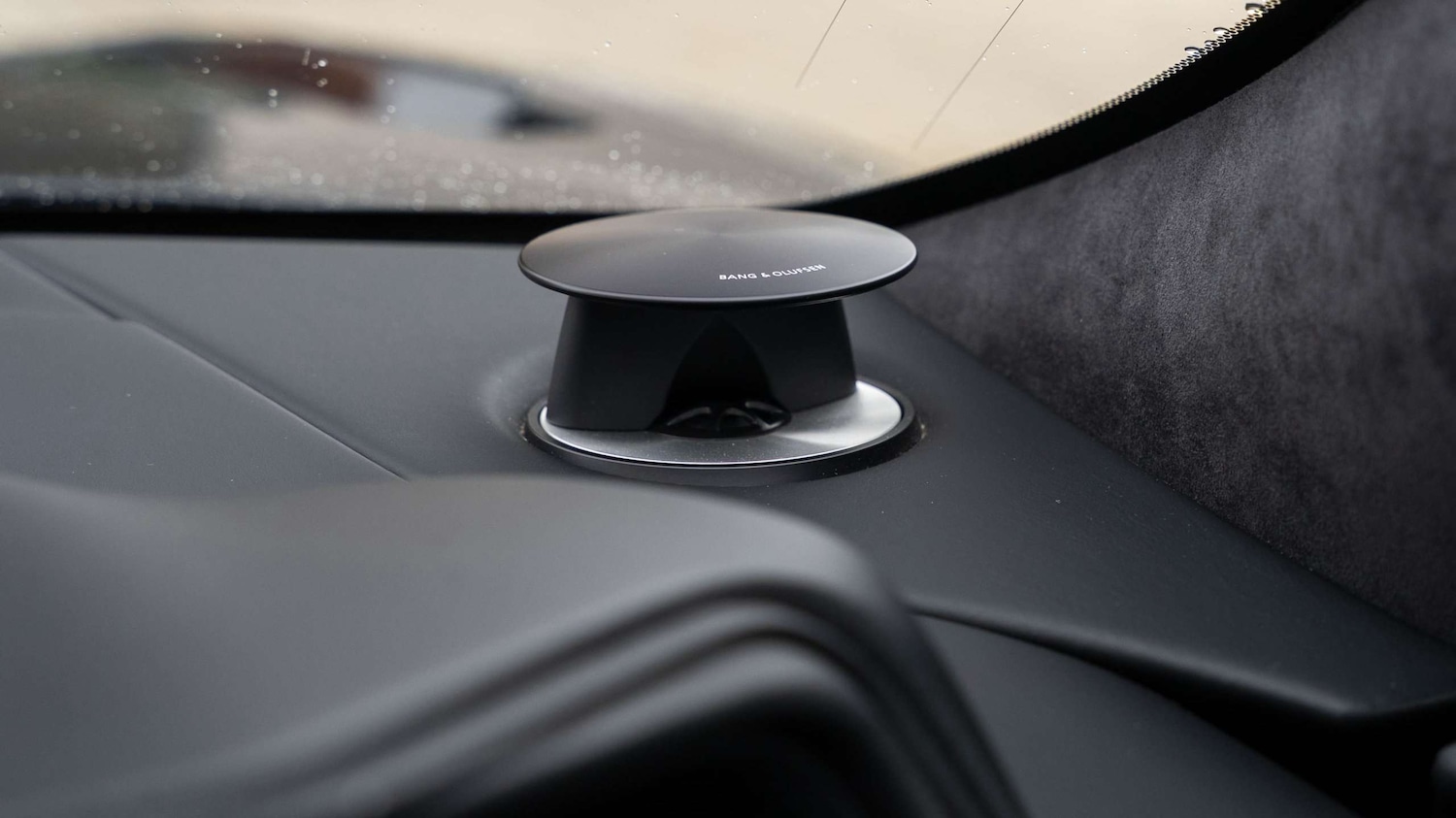 Used Aston Martin DB11 2017 for sale - 76475770: Photo 27