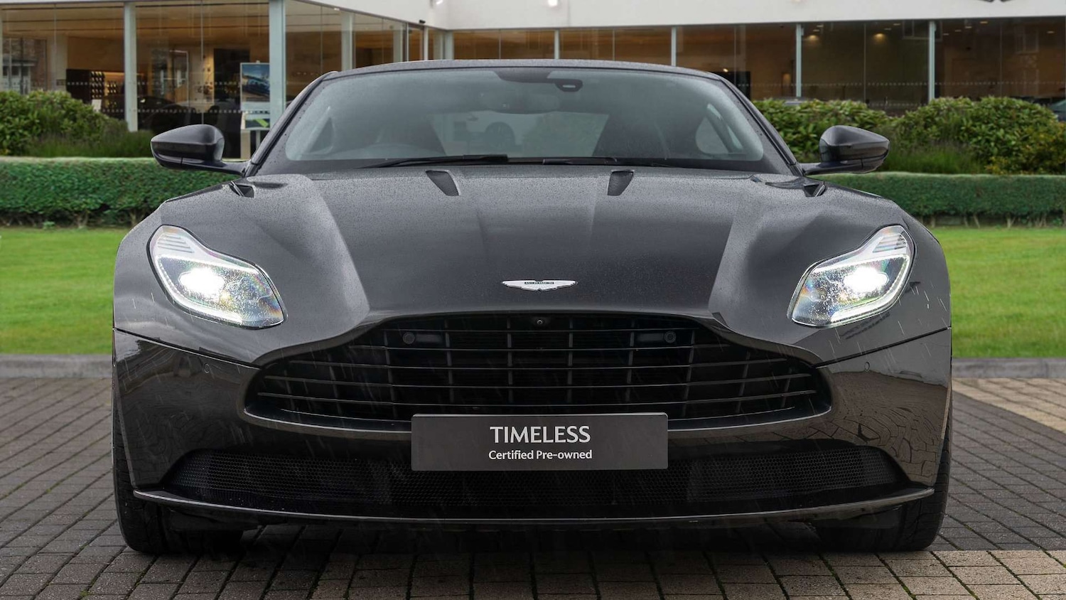 Used Aston Martin DB11 2017 for sale - 76475770: Photo 31