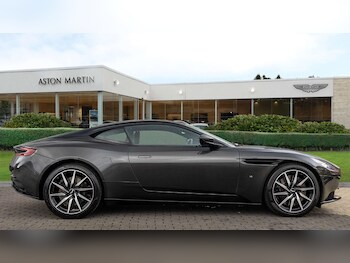 Used Aston Martin DB11 2017 for sale - 76475770: Photo