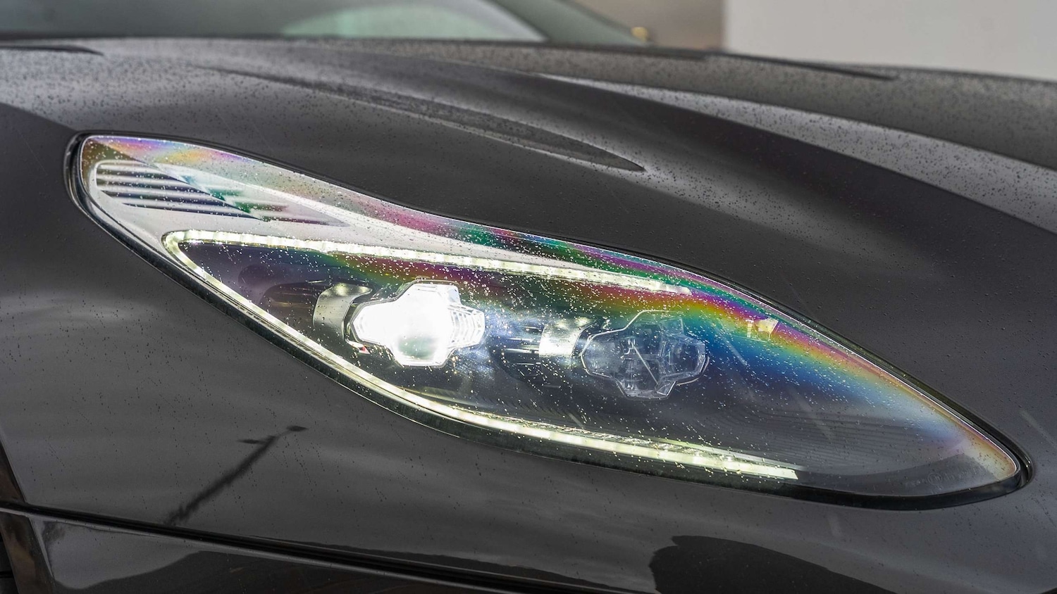 Used Aston Martin DB11 2017 for sale - 76475770: Photo 6