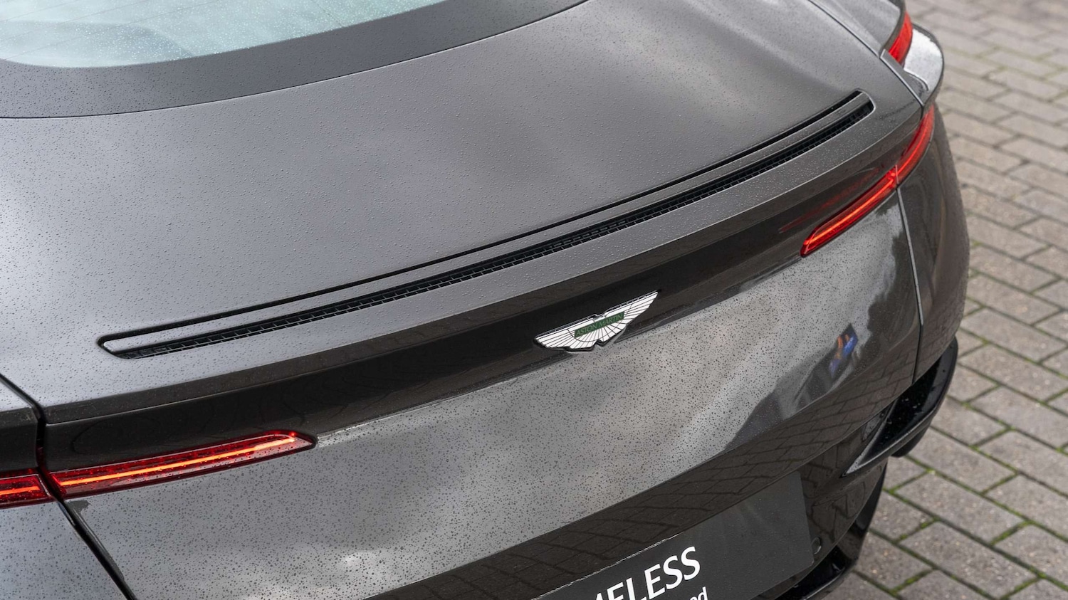 Used Aston Martin DB11 2017 for sale - 76475770: Photo 9