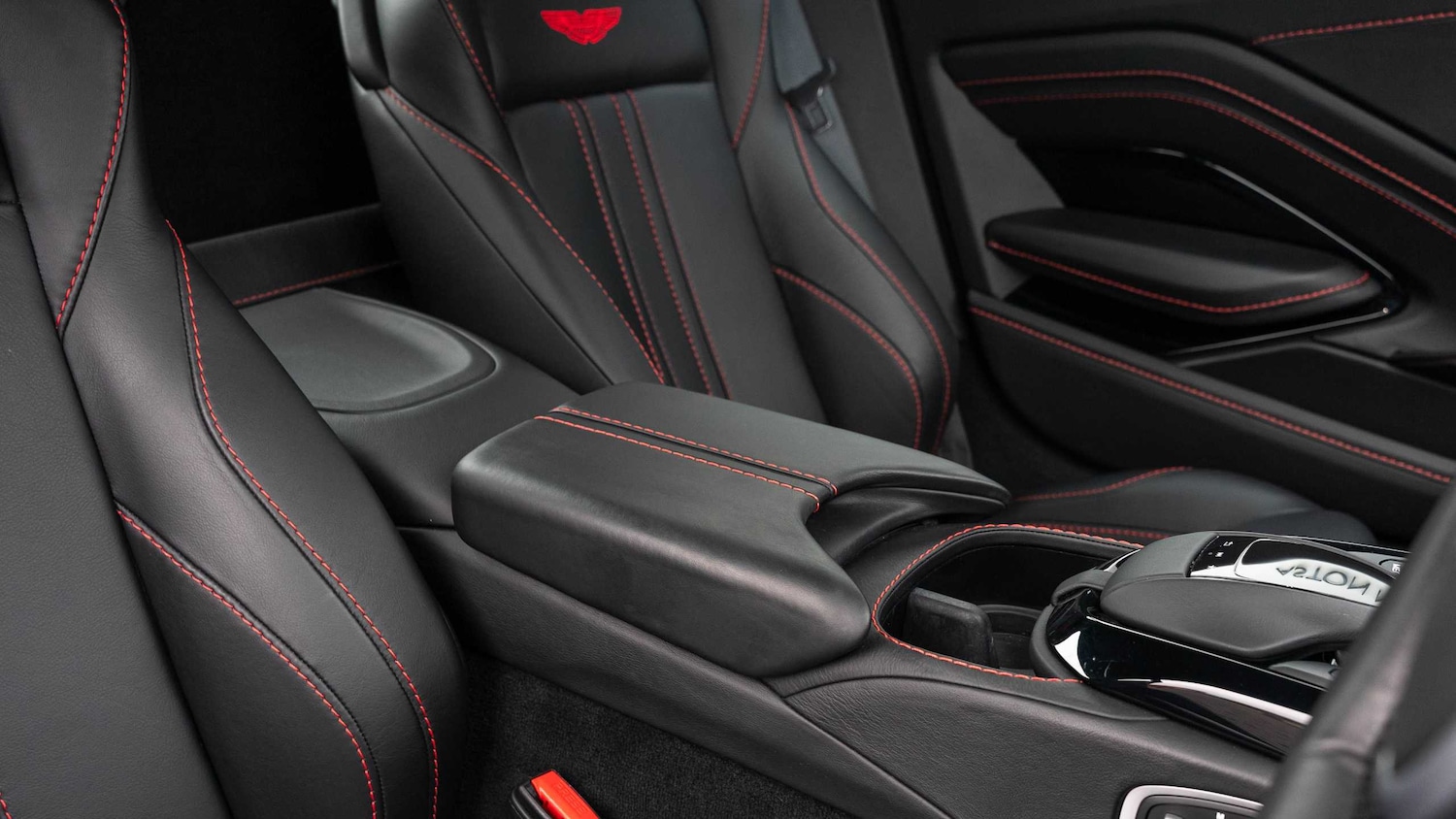 Used Aston Martin Vantage 2019 for sale - 77443536: Photo 28