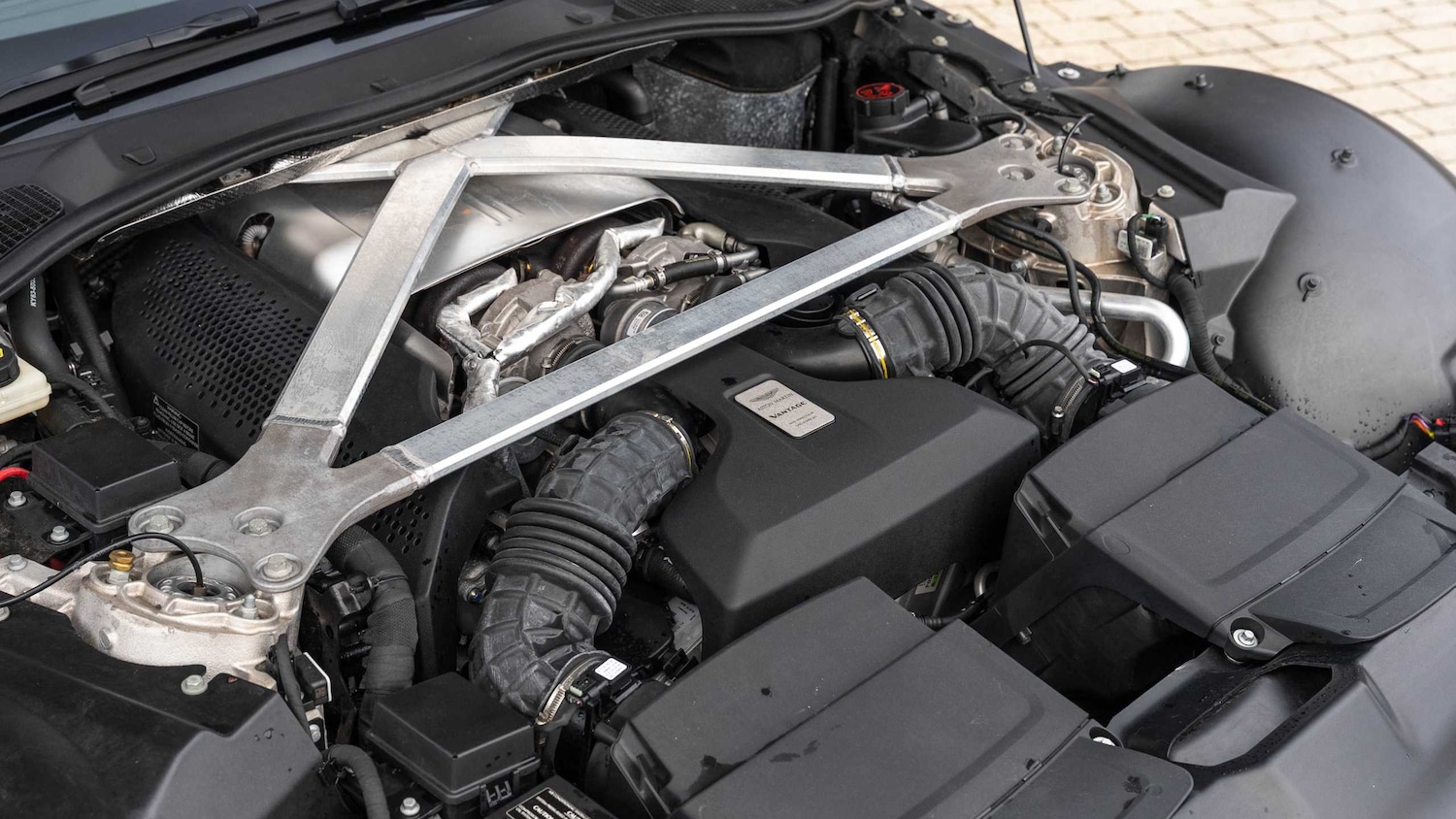 Used Aston Martin Vantage 2019 for sale - 77443536: Photo 31