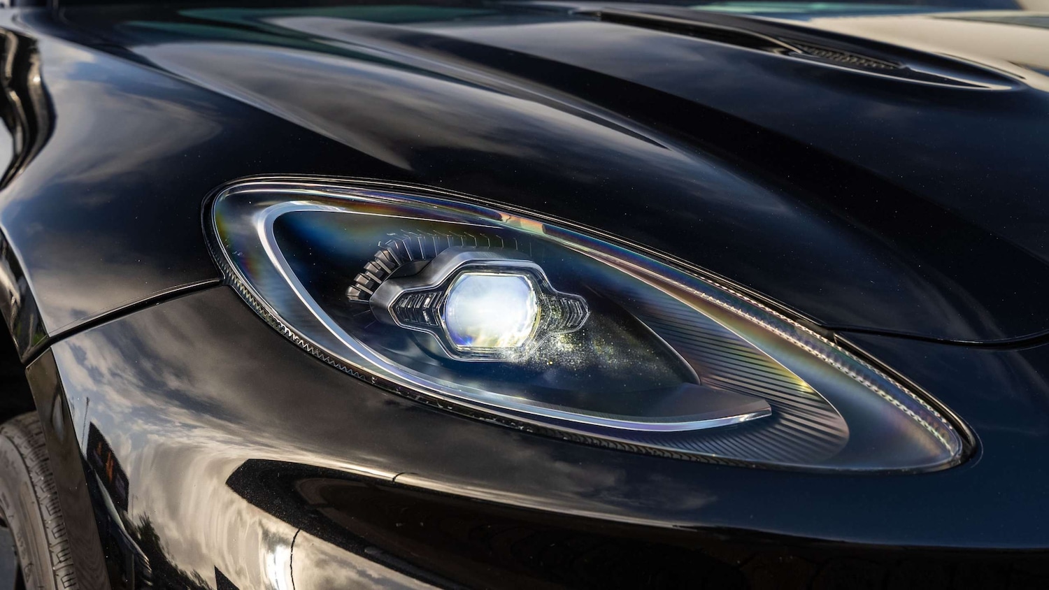 Used Aston Martin DBX 2021 for sale - 77000239: Photo 17