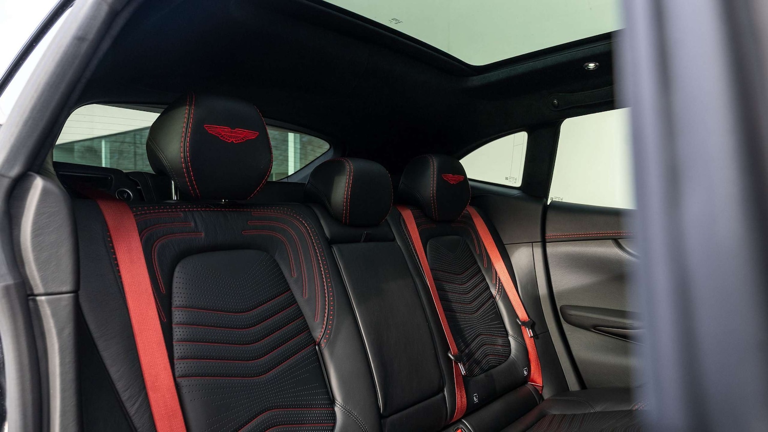 Used Aston Martin DBX 2021 for sale - 77000239: Photo 27