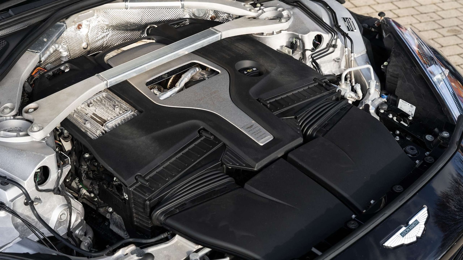 Used Aston Martin DBX 2021 for sale - 77000239: Photo 32