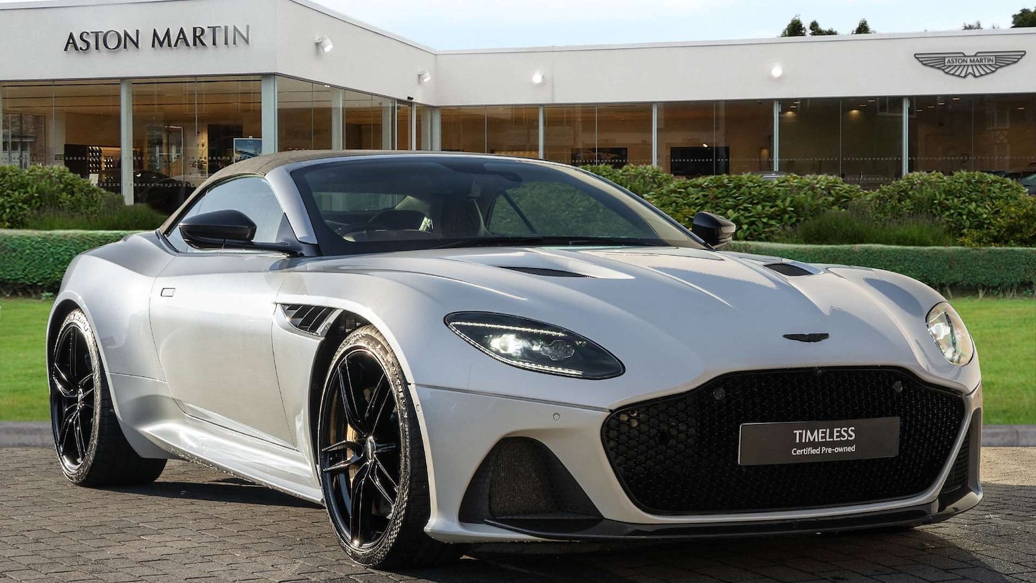 Used Aston Martin DBS 2019 for sale - 76218375: Photo 12