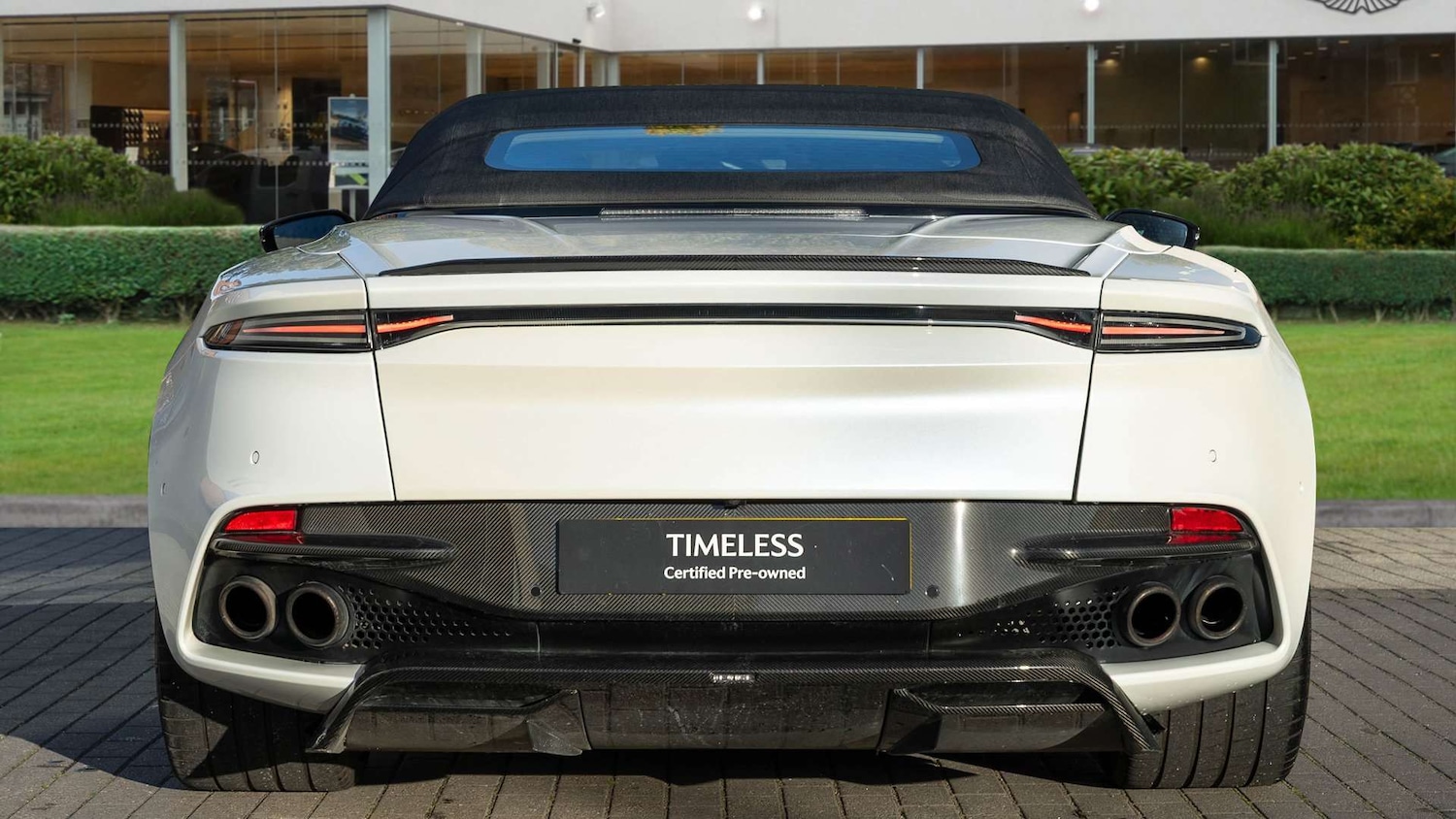Used Aston Martin DBS 2019 for sale - 76218375: Photo 17