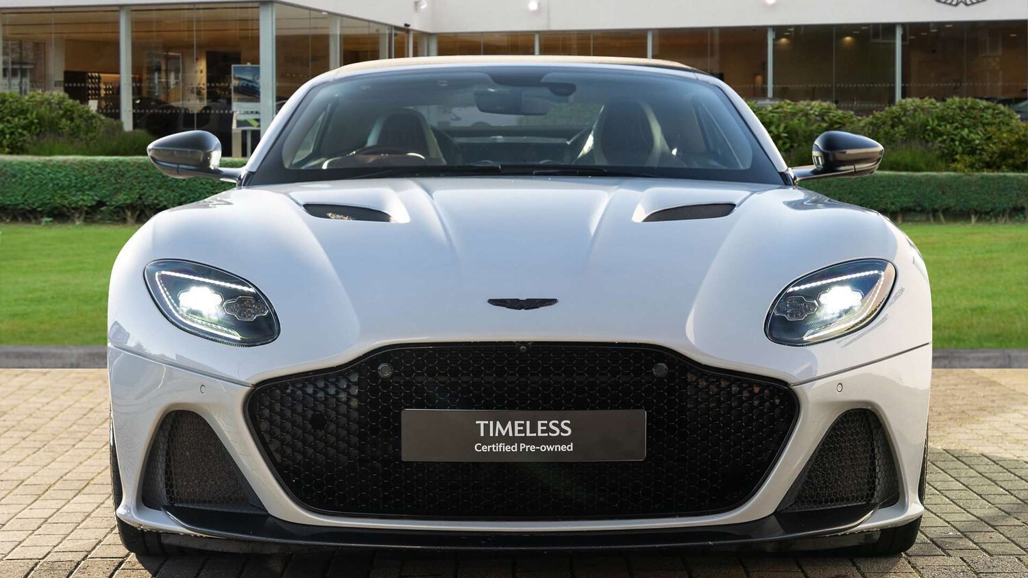 Used Aston Martin DBS 2019 for sale - 76218375: Photo 19