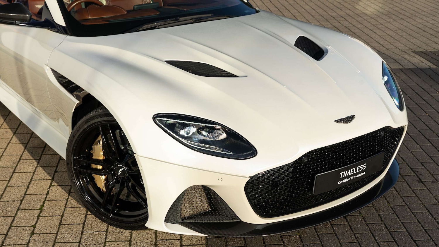 Used Aston Martin DBS 2019 for sale - 76218375: Photo 21