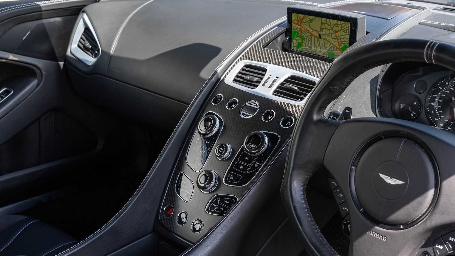 Used Aston Martin Vanquish 2013 for sale - 76351577: Photo 10