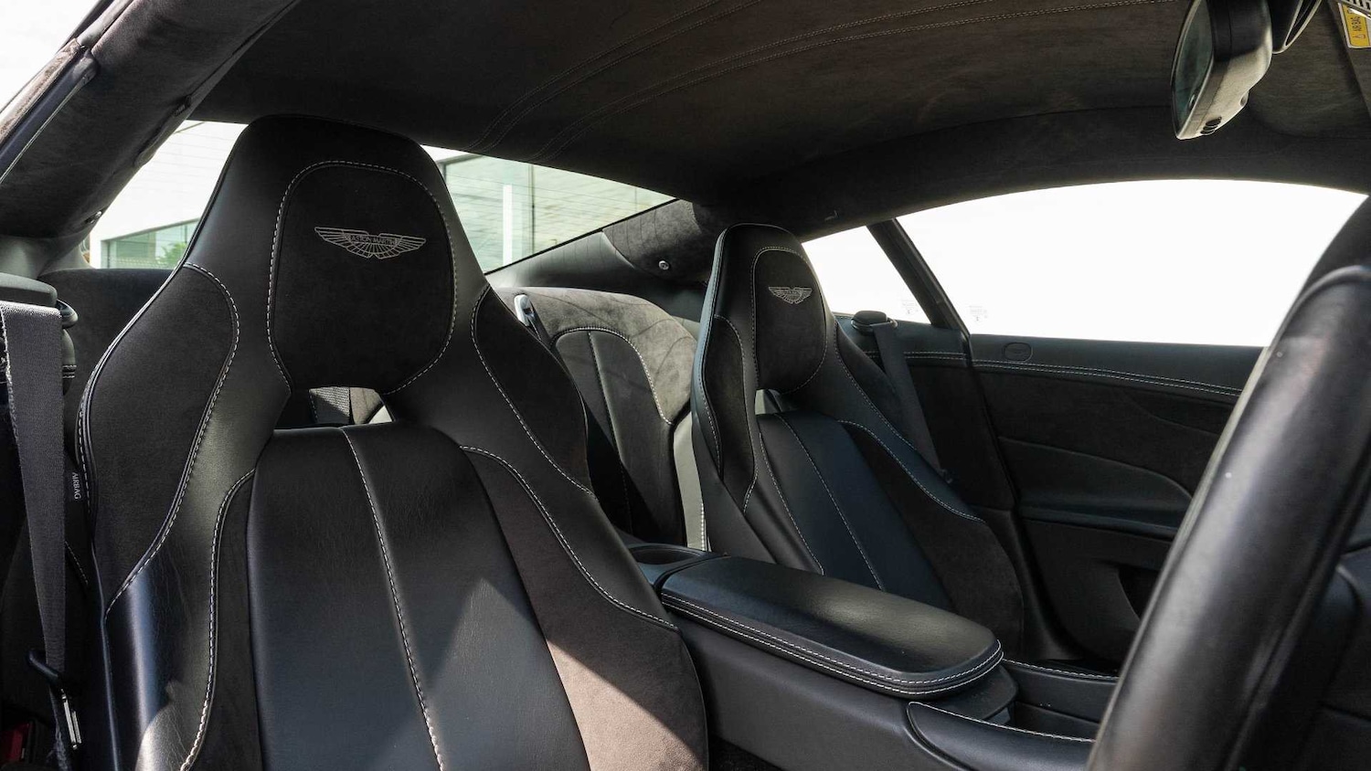 Used Aston Martin Vanquish 2013 for sale - 76351577: Photo 12