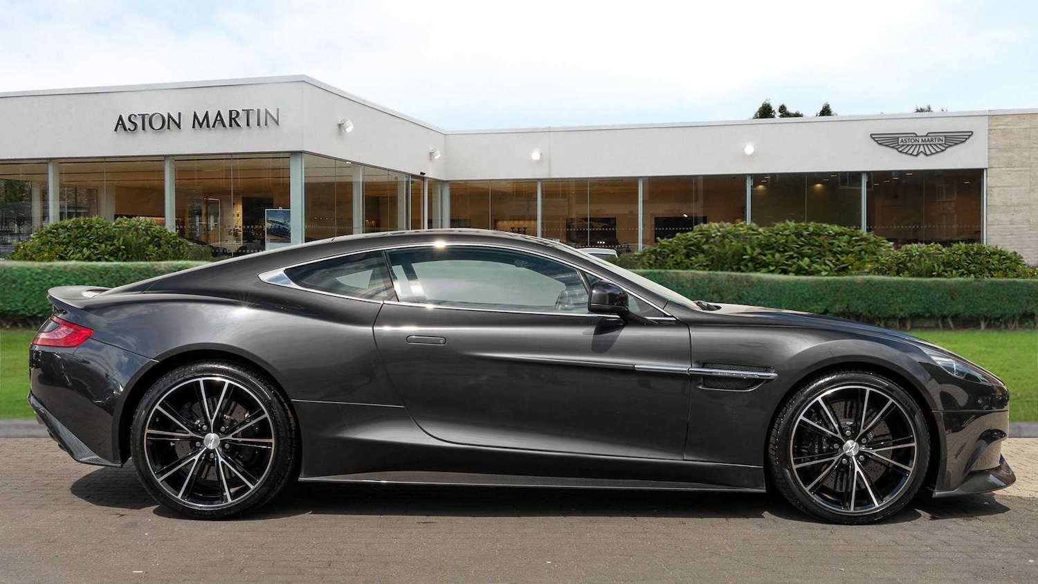 Used Aston Martin Vanquish 2013 for sale - 76351577: Photo 13
