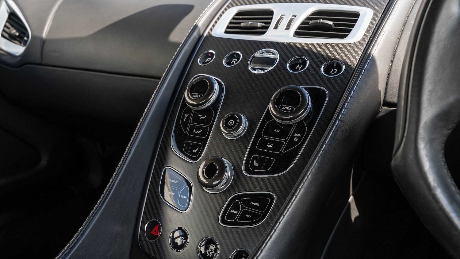 Used Aston Martin Vanquish 2013 for sale - 76351577: Photo 31