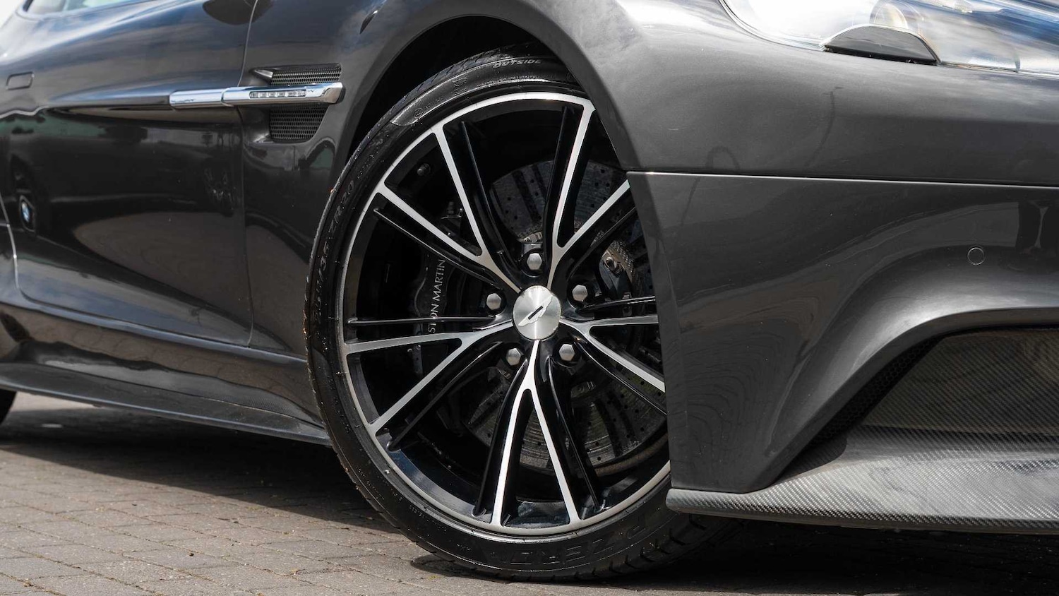 Used Aston Martin Vanquish 2013 for sale - 76351577: Photo 4