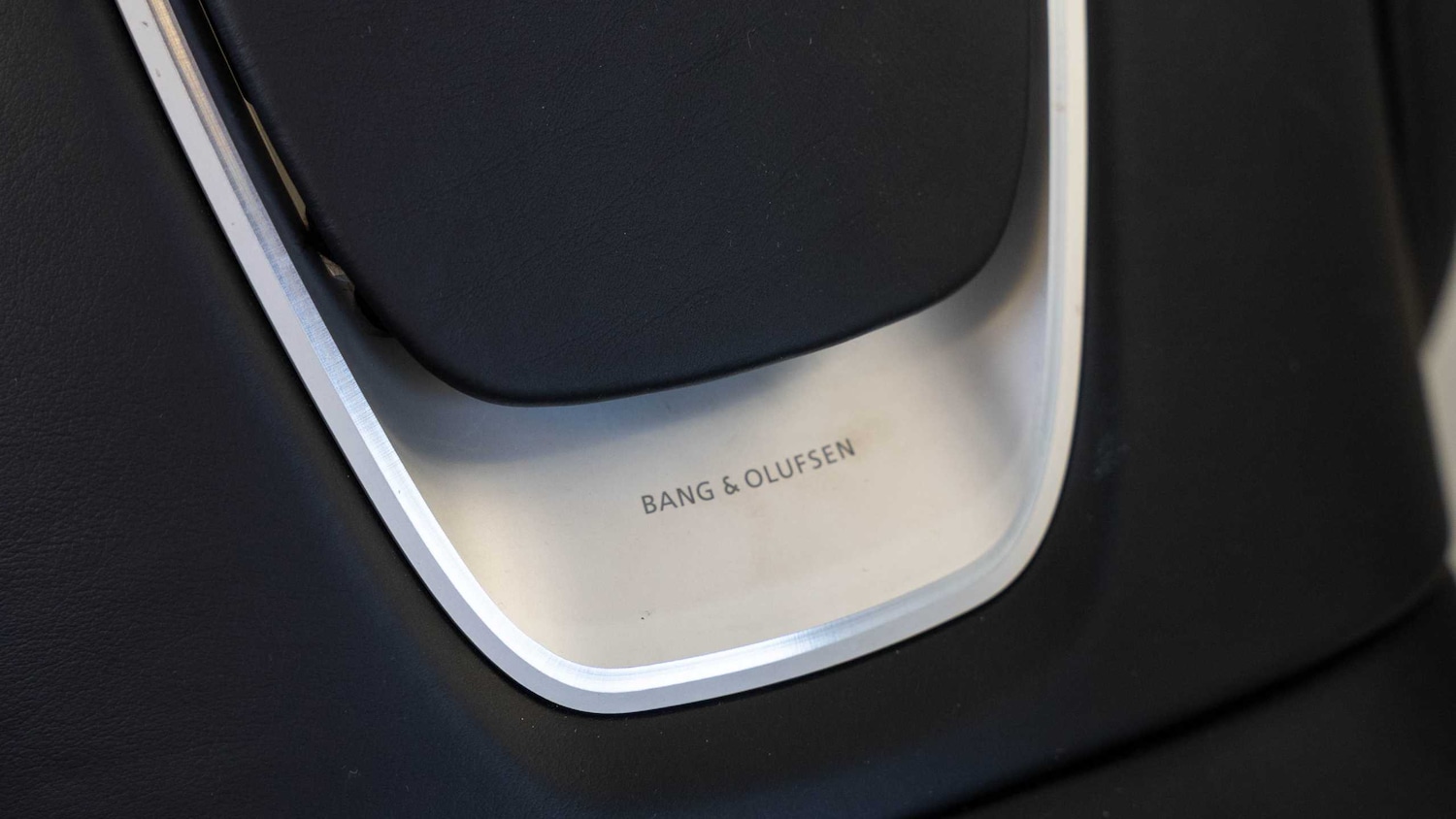 Used Aston Martin DB11 2017 for sale - 76827498: Photo 16