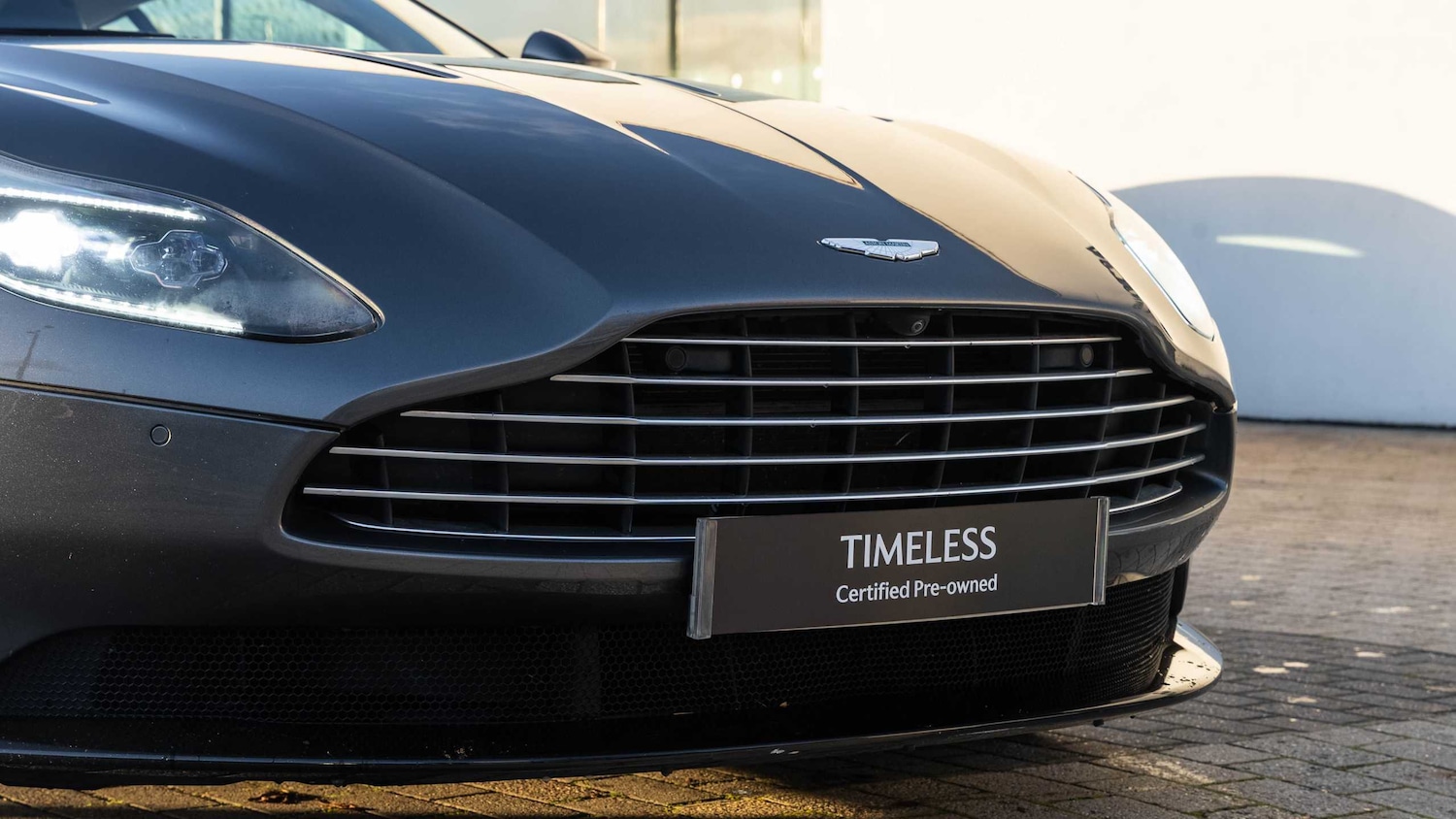 Used Aston Martin DB11 2017 for sale - 76827498: Photo 18