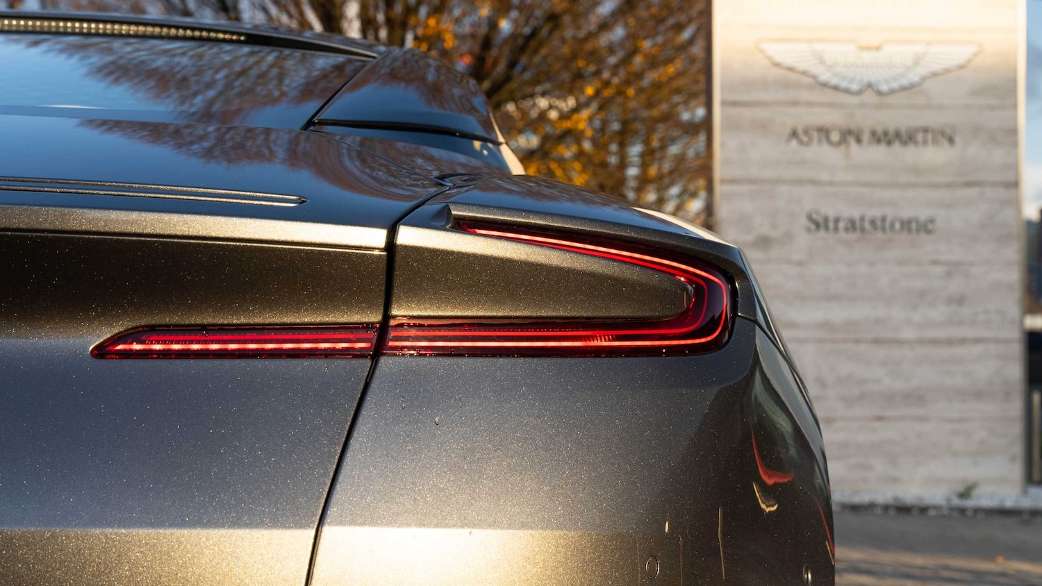 Used Aston Martin DB11 2017 for sale - 76827498: Photo 19