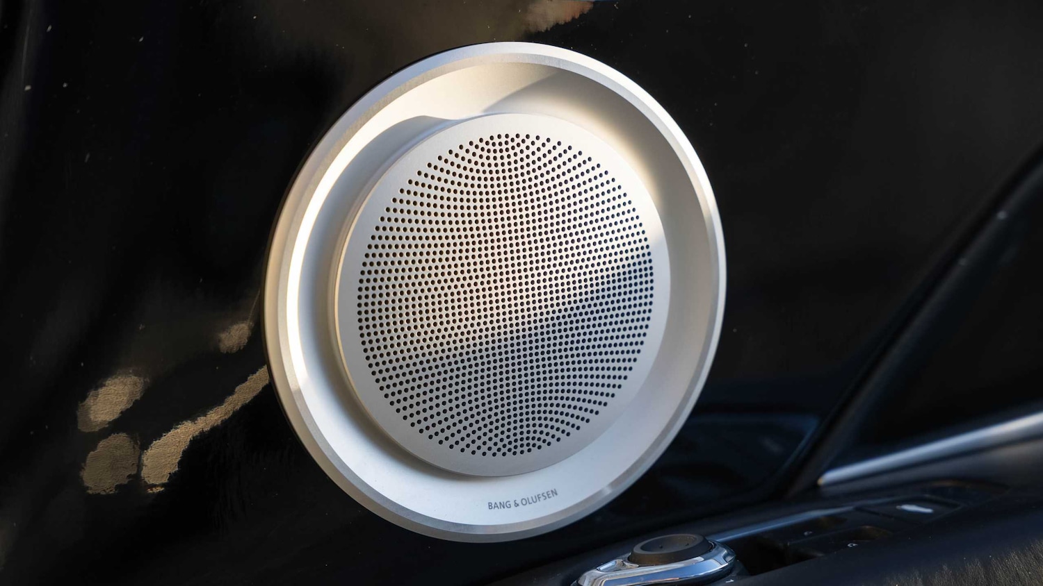 Used Aston Martin DB11 2017 for sale - 76827498: Photo 5