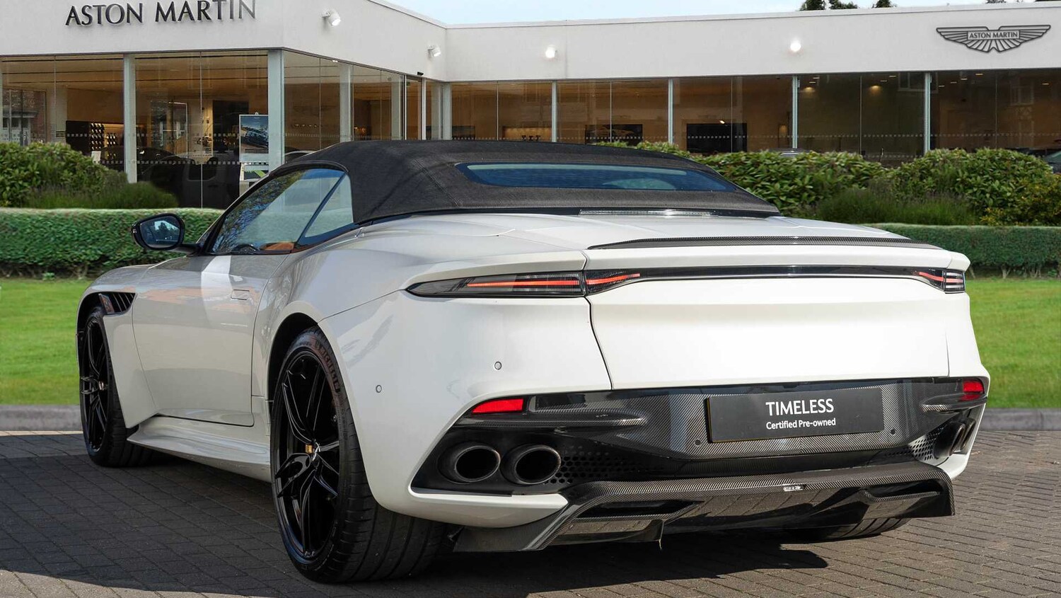 Used Aston Martin DBS 2019 for sale - 78010326: Photo 16