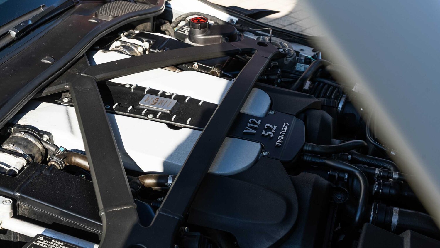 Used Aston Martin DBS 2019 for sale - 78010326: Photo 30