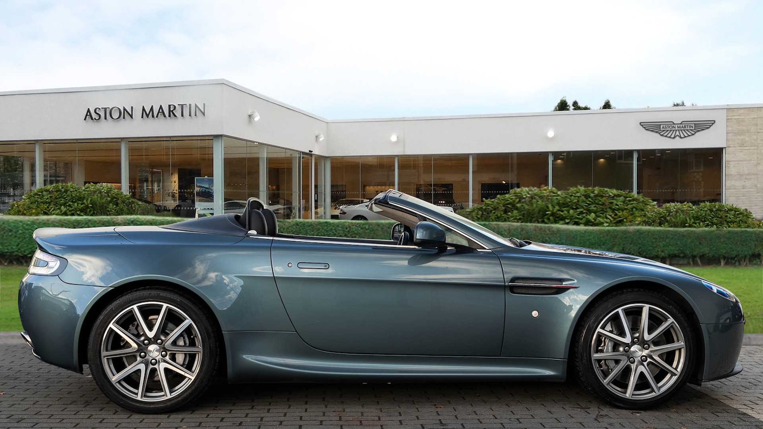 Used Aston Martin Vantage 2015 for sale - 76843019: Photo 13