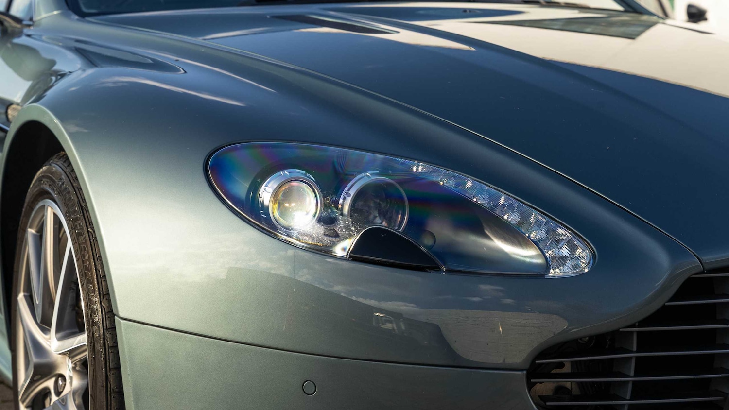 Used Aston Martin Vantage 2015 for sale - 76843019: Photo 17