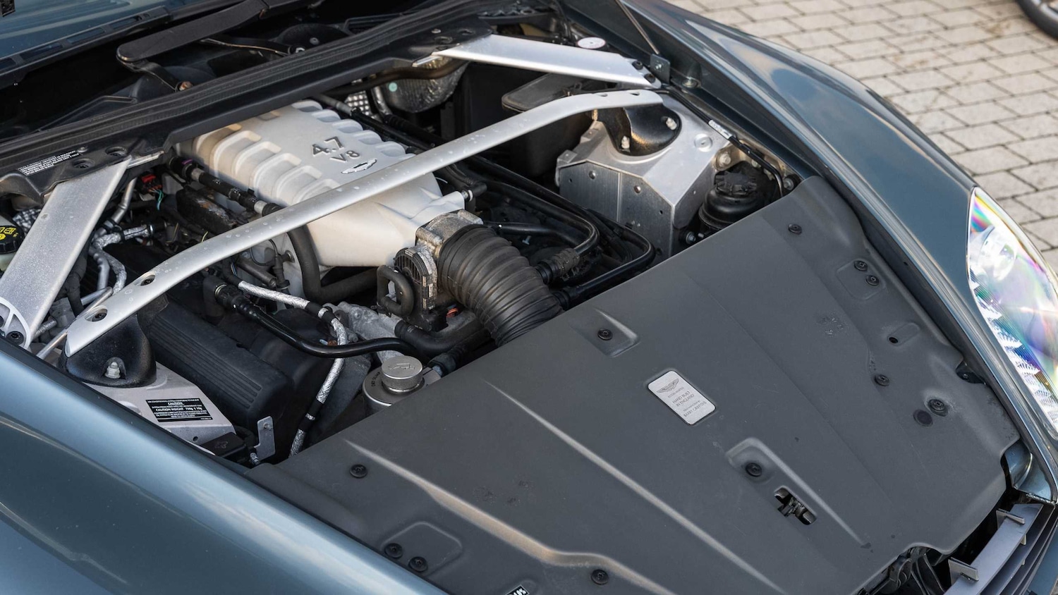 Used Aston Martin Vantage 2015 for sale - 76843019: Photo 26