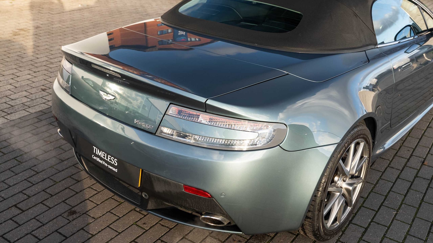 Used Aston Martin Vantage 2015 for sale - 76843019: Photo 8