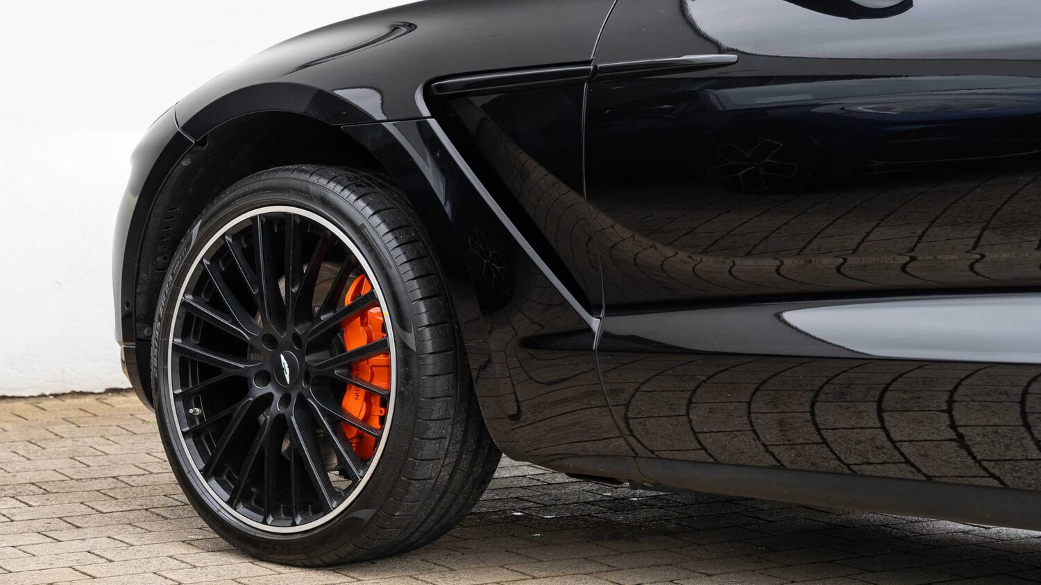 Used Aston Martin DBX 2023 for sale - 77540671: Photo 10