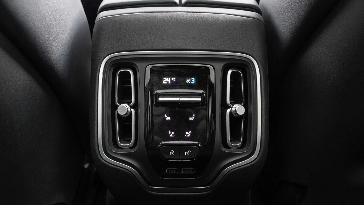 Used Aston Martin DBX 2023 for sale - 77540671: Photo 20