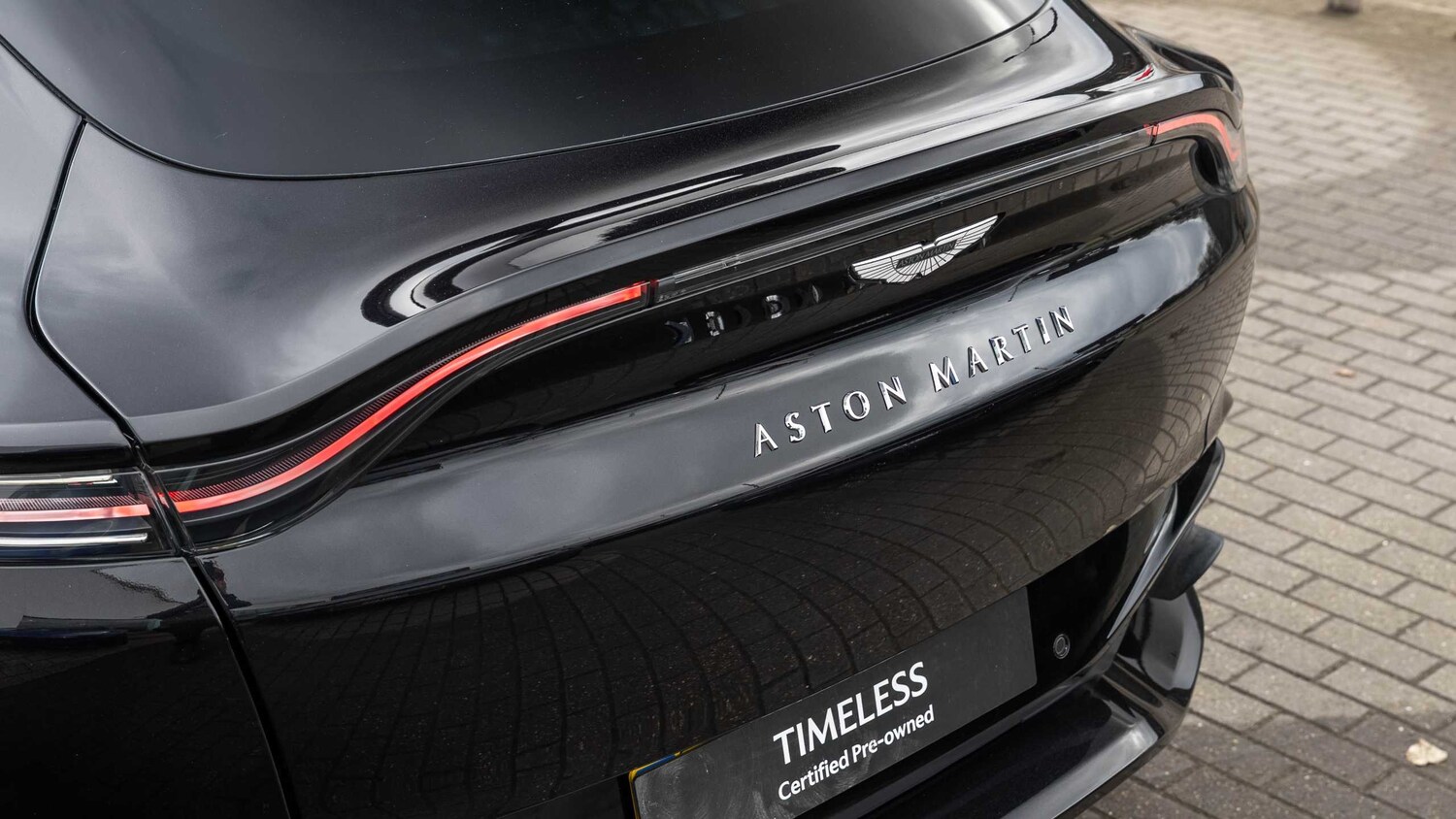 Used Aston Martin DBX 2023 for sale - 77540671: Photo 8