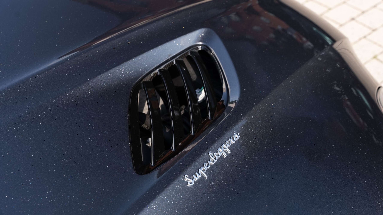 Used Aston Martin DBS 2019 for sale - 77147262: Photo 18