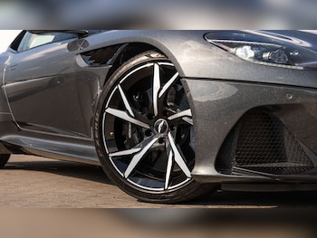 Used Aston Martin DBS 2019 for sale - 77147262: Photo