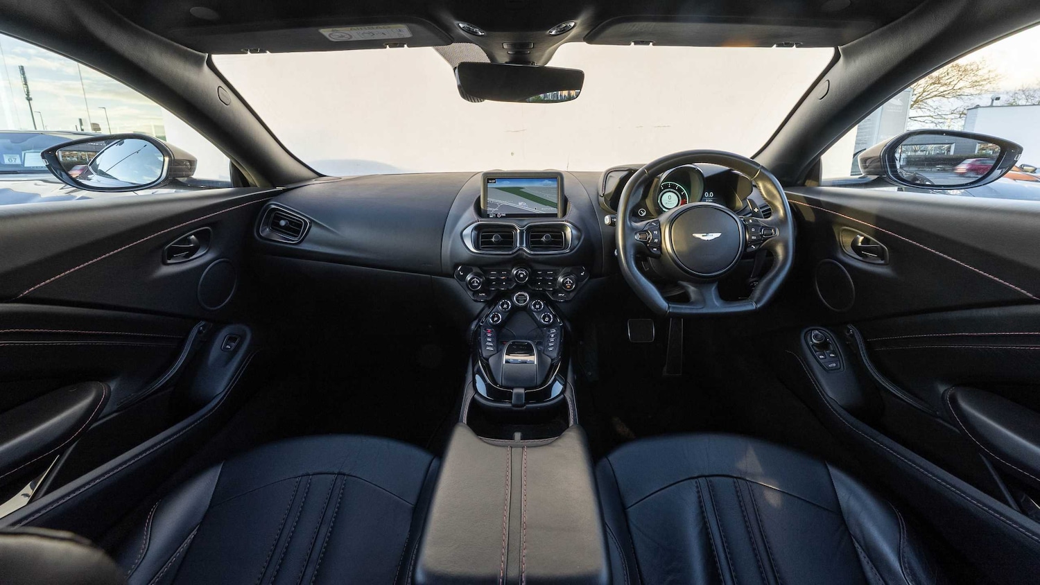 Used Aston Martin Vantage 2019 for sale - 77083144: Photo 11