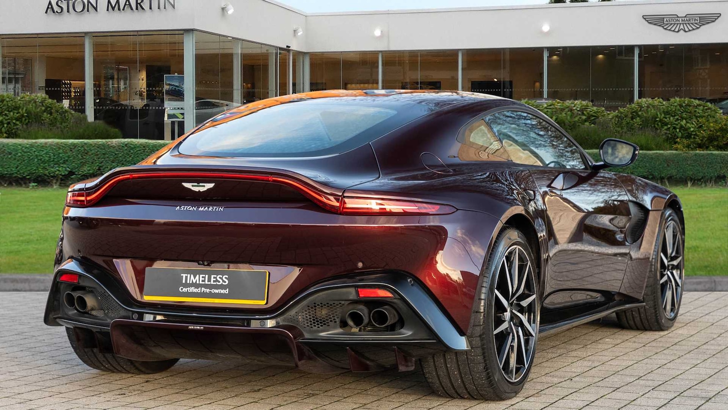 Used Aston Martin Vantage 2019 for sale - 77083144: Photo 2